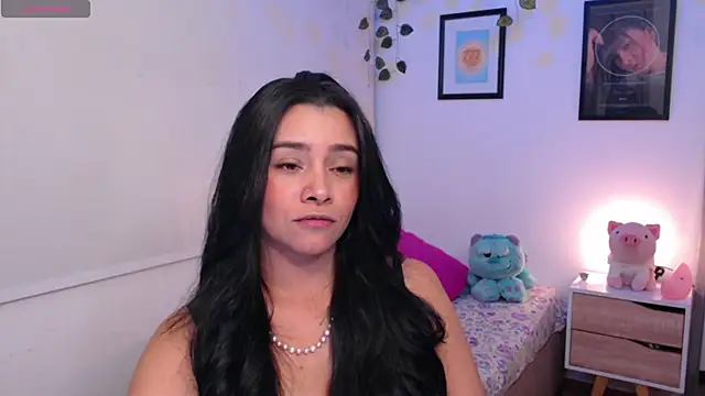 Snapshot of MarilynWhite_ chatting on October 10, 2025, 12:31 am MarilynWhite online show from October 10, 2025, 12:31 am