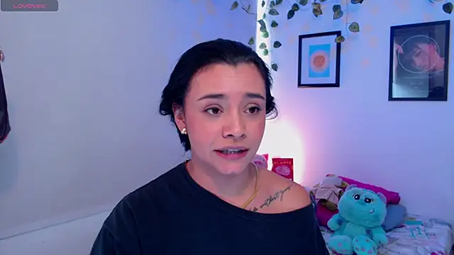 Snapshot of MarilynWhite_ chatting on October 13, 2025, 7:47 pm MarilynWhite online show from October 13, 2025, 7:47 pm