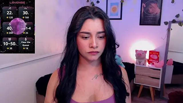 Snapshot of MarilynWhite_ chatting on October 21, 2025, 3:07 am MarilynWhite online show from October 21, 2025, 3:07 am