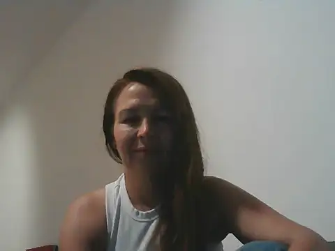 Snapshot of Avelinii chatting on May 14, 2026, 7:42 pm Avelinii online show from May 14, 2026, 7:42 pm