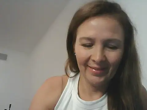Snapshot of Avelinii chatting on May 23, 2026, 6:12 pm Avelinii online show from May 23, 2026, 6:12 pm