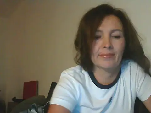 Snapshot of Avelinii chatting on May 25, 2026, 6:36 pm Avelinii online show from May 25, 2026, 6:36 pm