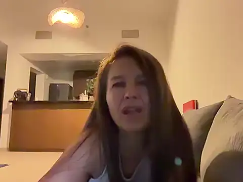 Snapshot of Avelinii chatting on June 11, 2026, 7:56 pm Avelinii online show from June 11, 2026, 7:56 pm