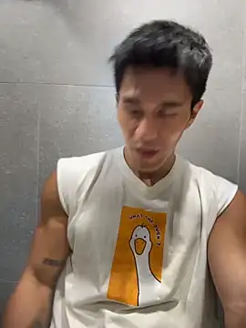 Snapshot of gooodboiii chatting on April 20, 2026, 3:15 pm gooodboiii online show from April 20, 2026, 3:15 pm
