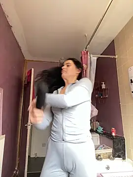 Camwithchlox online show from September 19, 2025, 10:49 am