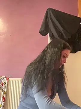 Camwithchlox online show from October 9, 2025, 9:18 am