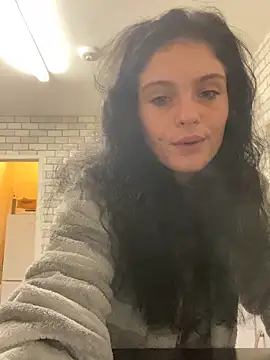 Camwithchlox online show from November 8, 2025, 8:07 pm