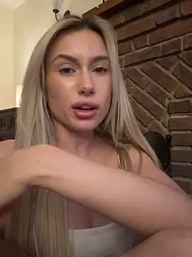 SexySaraxxoo online show from February 25, 2026, 12:31 am