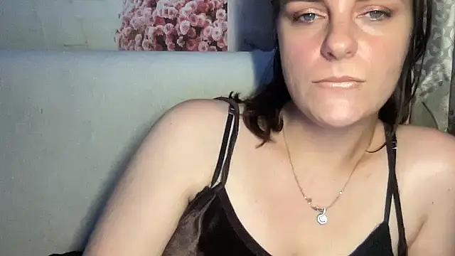 Snapshot of Virela chatting on July 11, 2026, 8:00 pm Virela online show from July 11, 2026, 8:00 pm