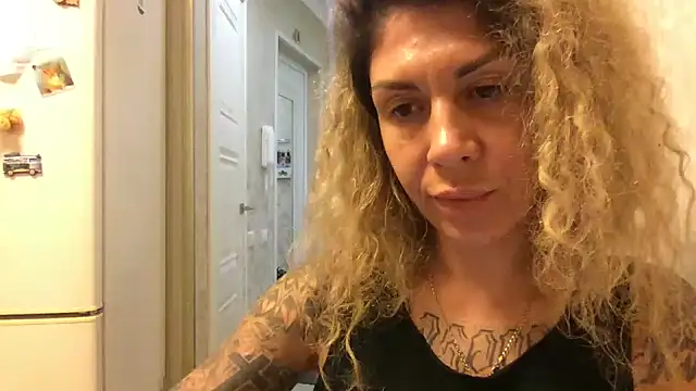 Snapshot of Olyviaa chatting on July 21, 2026, 9:17 pm Olyviaa online show from July 21, 2026, 9:17 pm