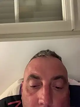 Marronglace1 online show from September 18, 2025, 10:45 pm