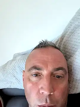 Marronglace1 online show from November 20, 2025, 9:53 am