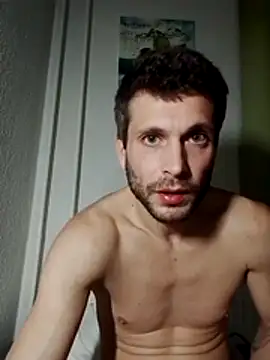 Malcom2f online show from January 7, 2026, 3:09 am