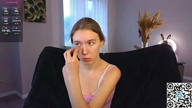 Snapshot of Succubelle chatting on October 5, 2025, 6:12 am Succubelle online show from October 5, 2025, 6:12 am