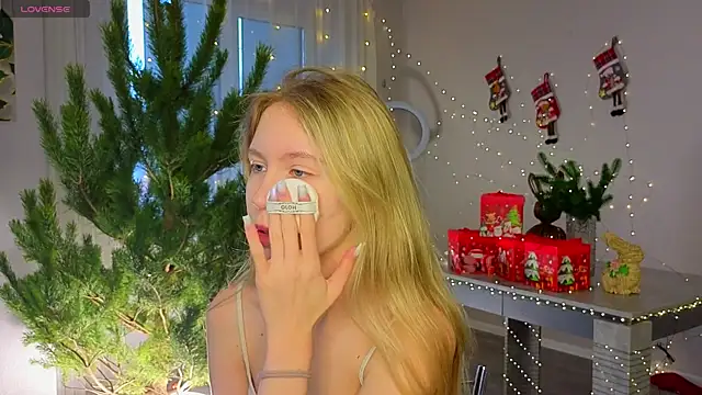 Succubelle online show from December 20, 2025, 7:04 am