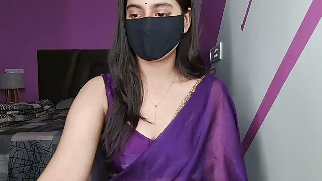 Snapshot of Tanya-mittal chatting on May 8, 2026, 6:13 pm Tanya-mittal online show from May 8, 2026, 6:13 pm