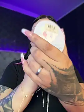 Snapshot of Megaan__More chatting on April 9, 2026, 2:44 am Megaan More online show from April 9, 2026, 2:44 am