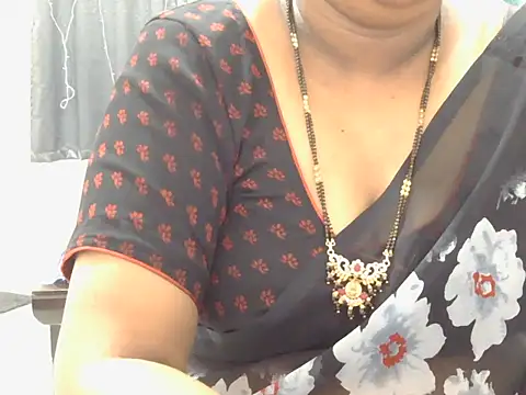 Snapshot of Nisha-telugu chatting on June 20, 2026, 5:05 pm Nisha-telugu online show from June 20, 2026, 5:05 pm