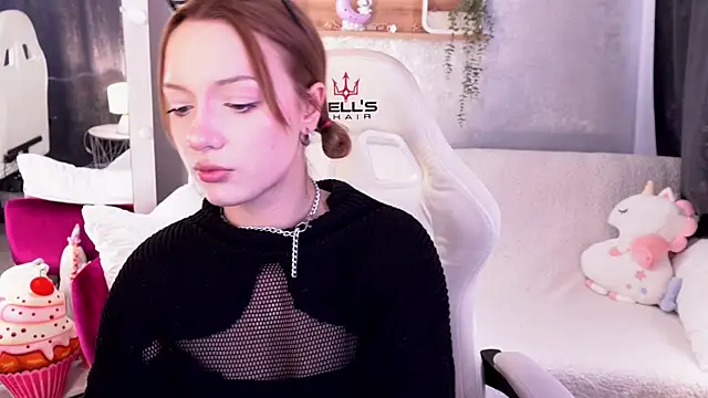 FoxyMayy online show from October 3, 2025, 1:08 pm