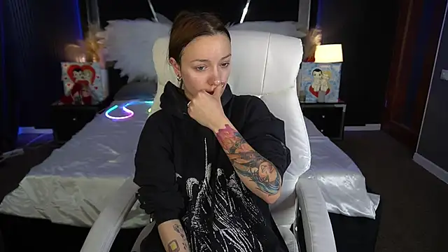 Snapshot of FoxyMayy chatting on February 22, 2026, 9:08 am FoxyMayy online show from February 22, 2026, 9:08 am