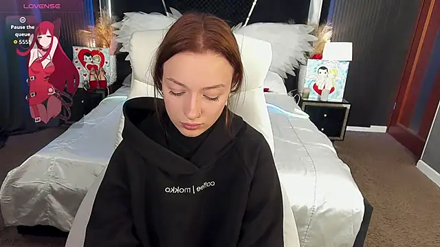 Snapshot of FoxyMayy chatting on March 4, 2026, 2:01 pm FoxyMayy online show from March 4, 2026, 2:01 pm