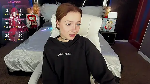 Snapshot of FoxyMayy chatting on March 6, 2026, 2:35 pm FoxyMayy online show from March 6, 2026, 2:35 pm