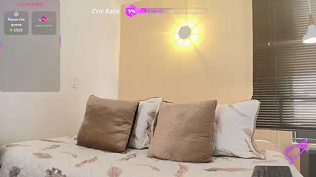 Axel Moon S online show from September 16, 2025, 5:03 pm