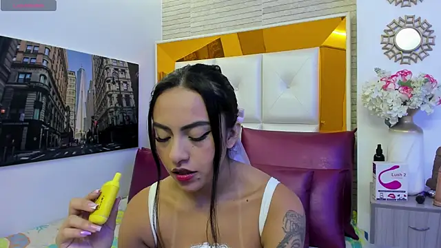 Leslie Bussh  online show from April 15, 2026, 12:56 pm