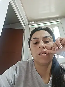 vanessa-titisM online show from May 29, 2026, 8:29 pm