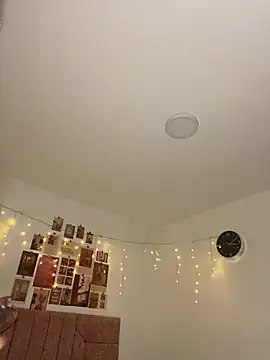 Anabelle 00  online show from February 15, 2026, 3:58 am