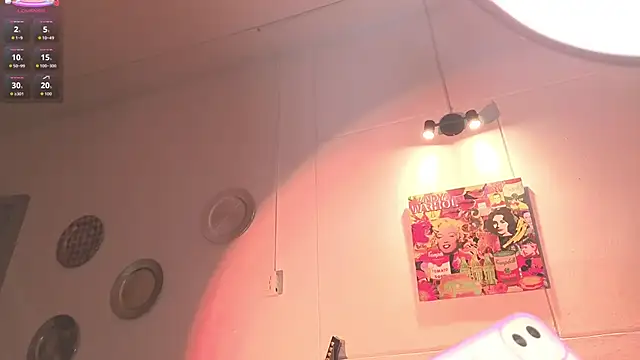 Snapshot of ashlynnlowe_ chatting on September 26, 2025, 7:51 pm ashlynnlowe online show from September 26, 2025, 7:51 pm