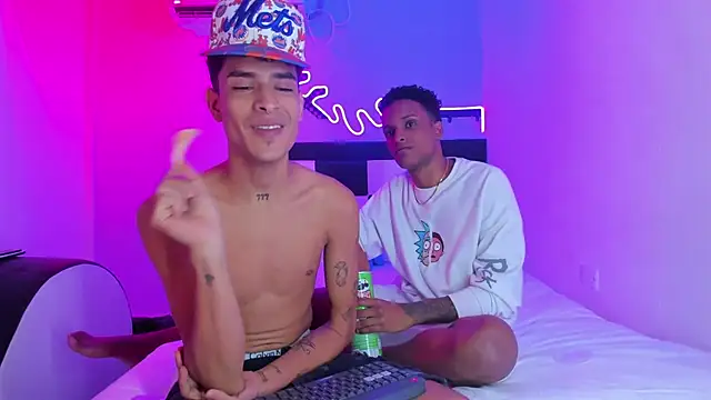 Snapshot of Lucky_boys__X chatting on December 5, 2025, 6:48 pm Lucky boys X online show from December 5, 2025, 6:48 pm