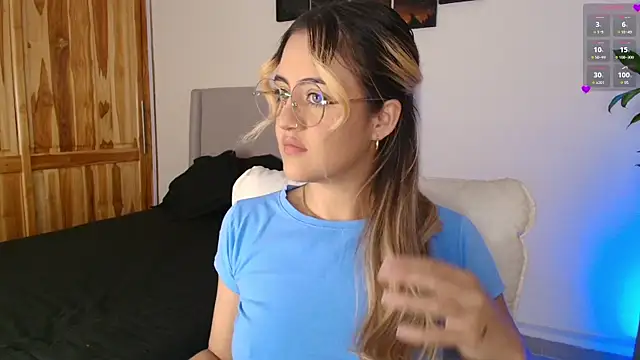 MaryMoon  online show from December 17, 2025, 4:35 pm