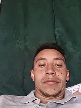 eslabon19 online show from December 16, 2025, 8:14 pm