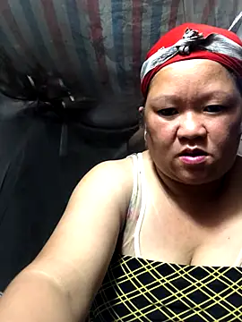 riso-00 online show from September 19, 2025, 3:52 am