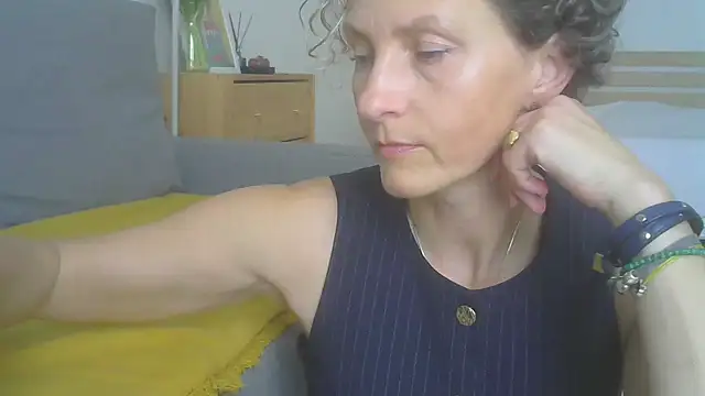 Sylira online show from July 25, 2026, 12:47 pm