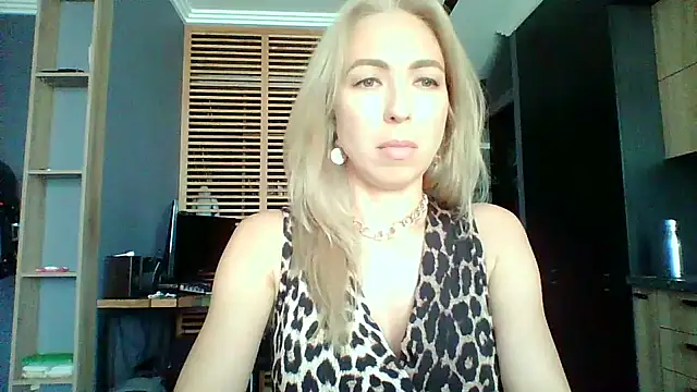 Ivvona online show from July 28, 2026, 2:13 pm