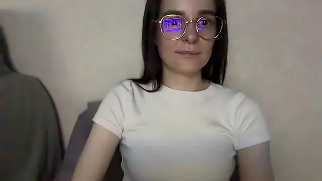 Neyllia online show from July 28, 2026, 8:52 pm