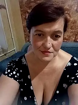 Snapshot of Caramellove8877 chatting on November 4, 2025, 6:01 am Caramellove8877 online show from November 4, 2025, 6:01 am