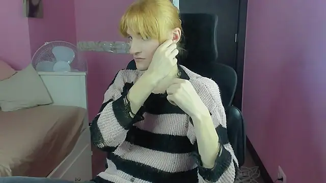 AcidTears online show from November 11, 2025, 6:02 am