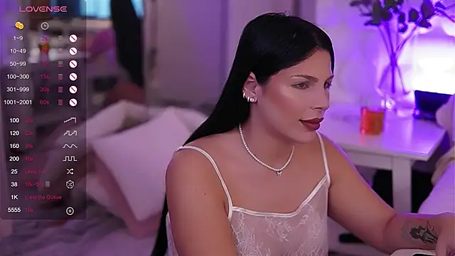 PlayfulAvalyn online show from October 5, 2025, 10:40 pm