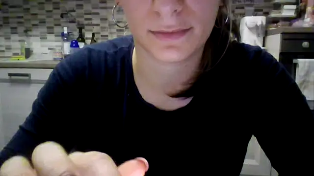 Snapshot of Camaleontica chatting on October 30, 2025, 8:09 pm Camaleontica online show from October 30, 2025, 8:09 pm