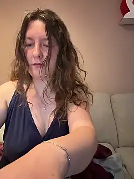 Snapshot of AnielaMarie chatting on September 23, 2025, 7:00 am AnielaMarie online show from September 23, 2025, 7:00 am