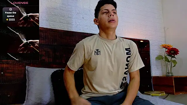 Snapshot of JhosuaVega chatting on September 28, 2025, 2:06 am JhosuaVega online show from September 28, 2025, 2:06 am