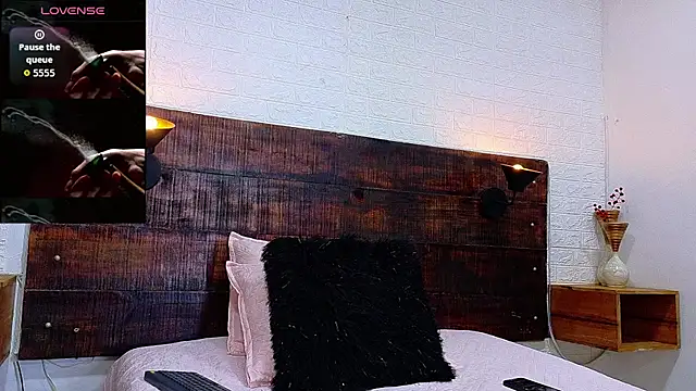 Snapshot of JhosuaVega chatting on October 8, 2025, 7:00 pm JhosuaVega online show from October 8, 2025, 7:00 pm