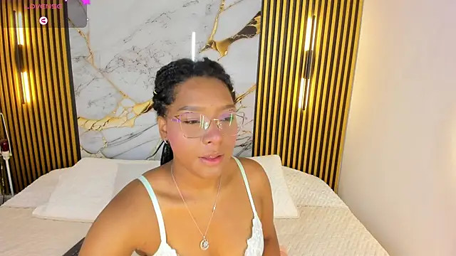 ValeryCortezm online show from September 20, 2025, 11:55 am