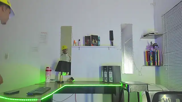 xxKamadevaxx online show from April 13, 2026, 12:32 pm