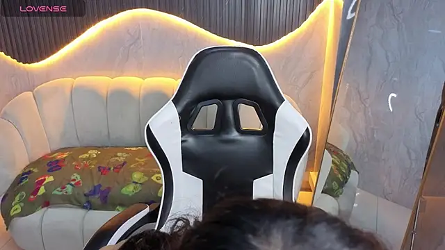 Maia Tx online show from October 11, 2025, 1:09 pm