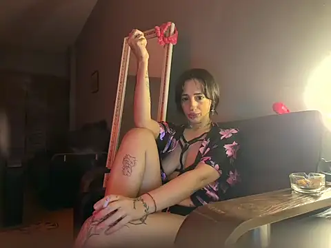 Monica uwu online show from October 18, 2025, 4:08 pm