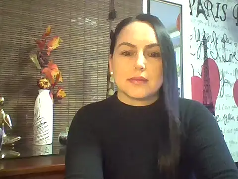 Snapshot of Venusina_07 chatting on October 15, 2025, 5:29 am Venusina 07 online show from October 15, 2025, 5:29 am